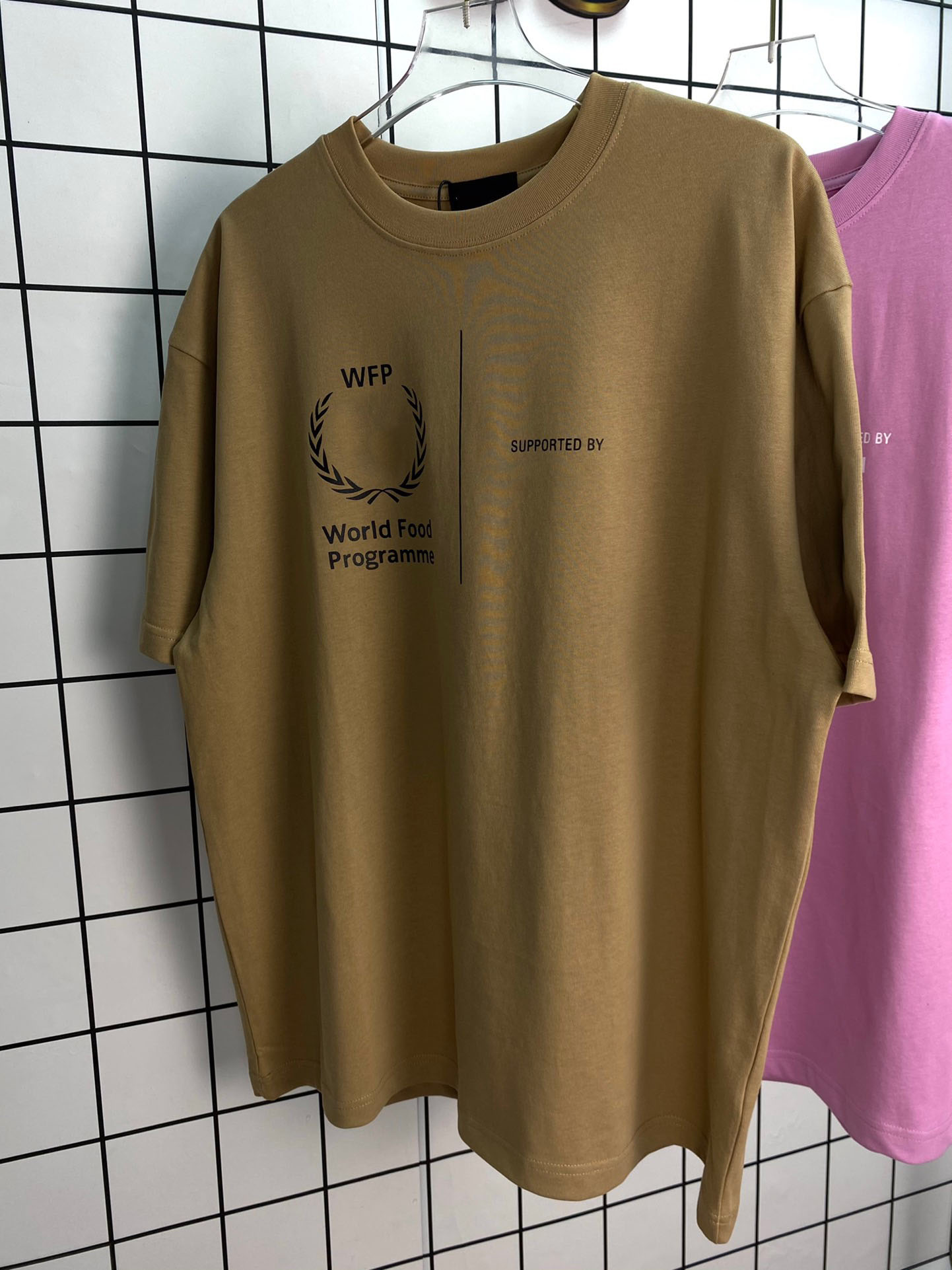 2021ss spring and summer new high grade cotton printing short sleeve round neck panel T-Shirt Size: -l-xl-xxl-xxxl Color: black white bd3243cd, Brown
2021ss spring and summer new high grade cotton printing short sleeve round neck panel T-Shirt Size: -l-xl-xxl-xxxl Color: black white bd3243cd, Brown