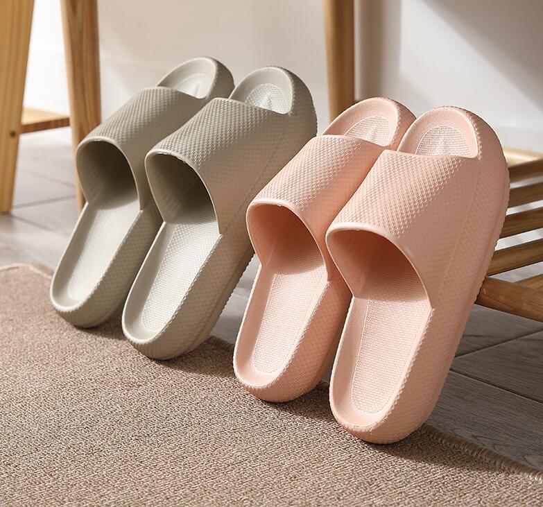 2021 Foam Runner Kanye West Clog Sandal Triple Black Slide Slipper Women Mens Tainers bone 450 Designer Beach Sandals Slip-on Shoes
2021 Foam Runner Kanye West Clog Sandal Triple Black Slide Slipper Women Mens Tainers bone 450 Designer Beach Sandals Slip-on Shoes