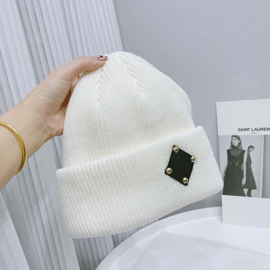 Knitted Hat Beanie Cap Skull Caps for Man Woman Winter Hats 2 Color Top Quality Outdoor Unisex Cashmere Casual, White
Knitted Hat Beanie Cap Skull Caps for Man Woman Winter Hats 2 Color Top Quality Outdoor Unisex Cashmere Casual, White