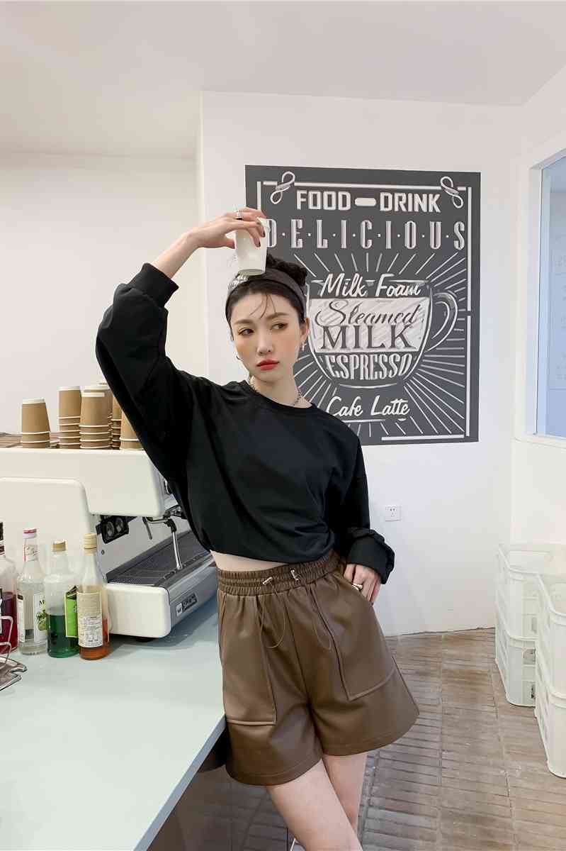 Spring Fashion Loose Wide Leg PU Leather Shorts for Women Casual Elastic High Waist Female Faux 210514