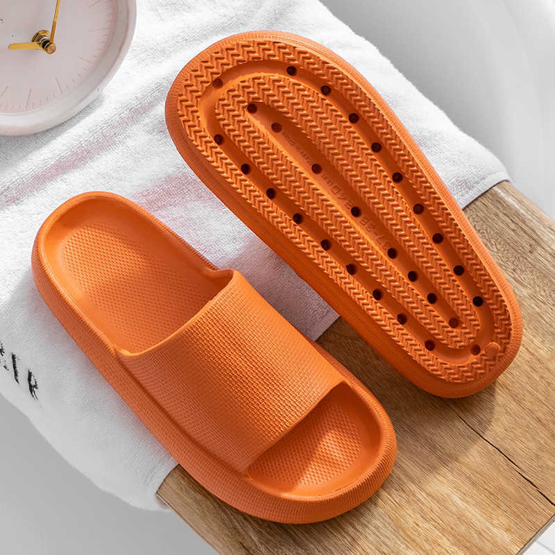 Pillow Slides Slippers Comfy Shoes Non-slip Bathroom Home shoesThicked Bottom Women's sandals Summer Flip flops 210607