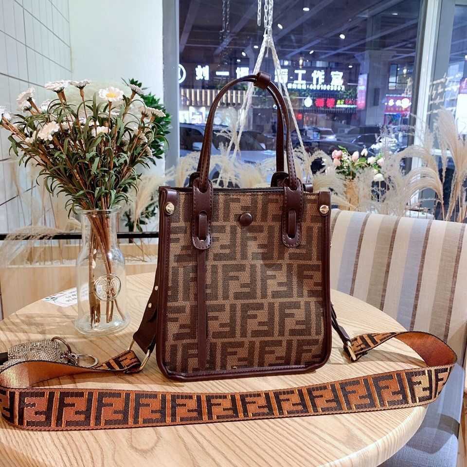 Women Luxurys Designers Bags 2021 designer handbags Multi Pochette Crossbody Bag Zhouzhoubao123 Louisbags_18 Hanghhangbag Autumn and Sp C6KP
Women Luxurys Designers Bags 2021 designer handbags Multi Pochette Crossbody Bag Zhouzhoubao123 Louisbags_18 Hanghhangbag Autumn and Sp C6KP