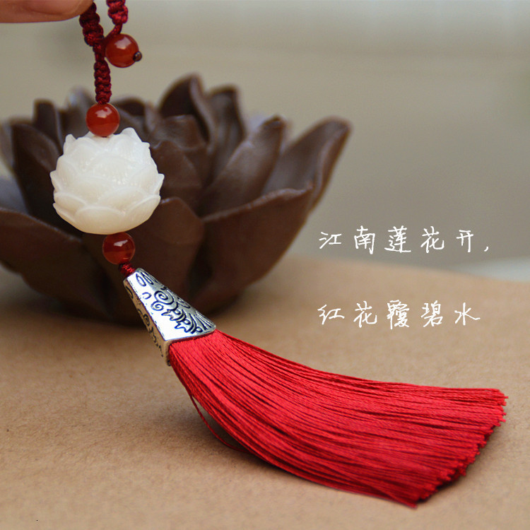 fine key chain car for men and women lotus palace small bell bag hanging tassel lady creative gift, Silver
fine key chain car for men and women lotus palace small bell bag hanging tassel lady creative gift, Silver