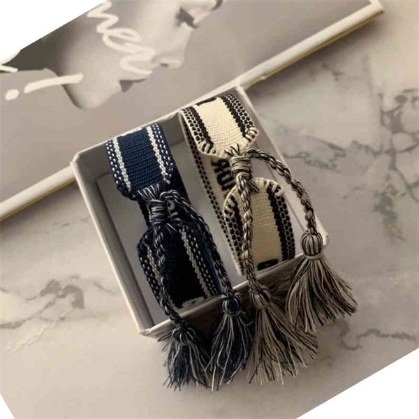 2021 Adjustable femme D brand cotton woven Bracelets Lovers Bracelet Embroidery Tassel For Women men Rope Bracelet&bangle friendship Jewelryq, Black
2021 Adjustable femme D brand cotton woven Bracelets Lovers Bracelet Embroidery Tassel For Women men Rope Bracelet&bangle friendship Jewelryq, Black