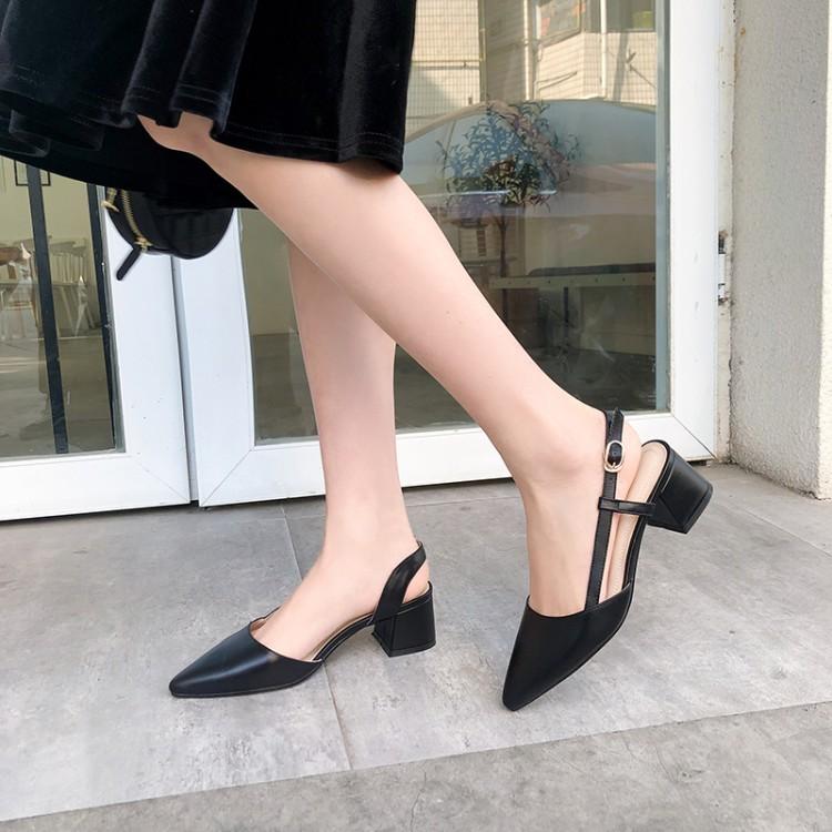 Oversized High Heels Sandals Women Shoes Woman Summer Ladies Tip-on Buckle Back Tripping With Thick, Beige
Oversized High Heels Sandals Women Shoes Woman Summer Ladies Tip-on Buckle Back Tripping With Thick, Beige