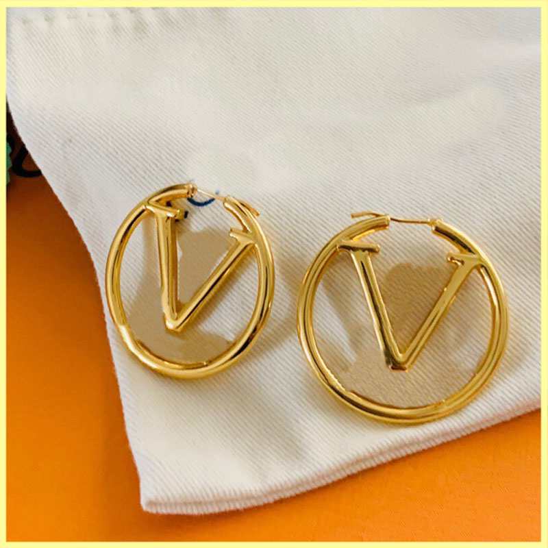 Big Size Women Hoop Earrings Designer Gold Letter L Earring Jewelry Necklaces Party Wedding Lovers Gift Engagement Bride Wholesale 21081702R
Big Size Women Hoop Earrings Designer Gold Letter L Earring Jewelry Necklaces Party Wedding Lovers Gift Engagement Bride Wholesale 21081702R