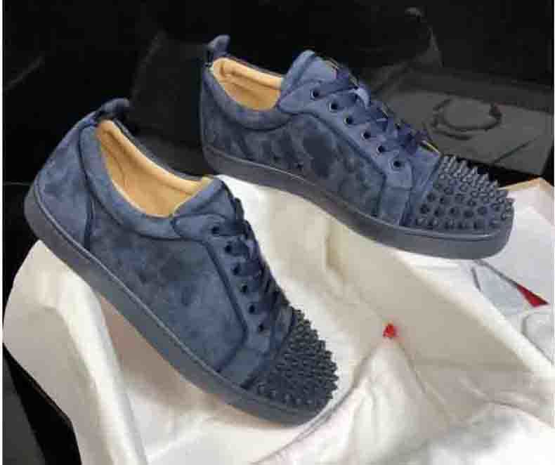 High Quality Men's Shoes Blue Suede Leather spikes Brand Studs Sneaker Red Bottom Low tops flat spiked shoe mens/women red-soles outdoor, Black
High Quality Men's Shoes Blue Suede Leather spikes Brand Studs Sneaker Red Bottom Low tops flat spiked shoe mens/women red-soles outdoor, Black