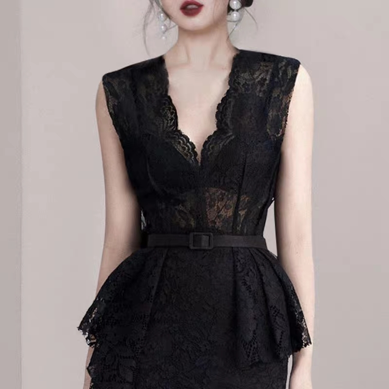 Elegant V-neck High Waist Women Black Lace Dress Vintage Ruffles Sexy split sleeveless Summer Female Party Vestidos 210520