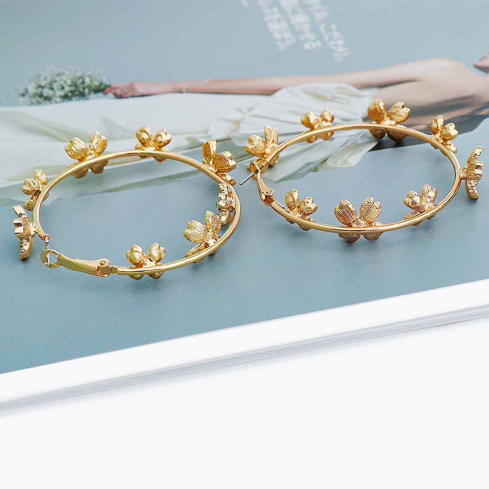 Dangle & Chandelier vTrend Strange Design Geometry Earrings For Women Exquisite Rhinestone Gold Chic Temperament Girl Accessories First Choice