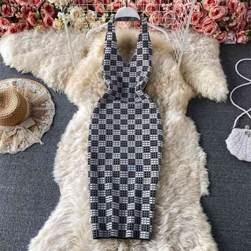 Chic Mosaic Plaid Jacquard Knitted Dress Summer Sexy Halter Backless Slim Bodycon Sheath Sweater Women Trendy 210602, Pink
Chic Mosaic Plaid Jacquard Knitted Dress Summer Sexy Halter Backless Slim Bodycon Sheath Sweater Women Trendy 210602, Pink