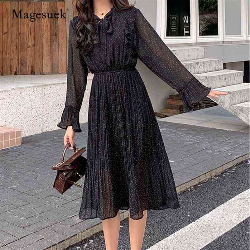 Vintage High Waist Pleated Dress Autumn Elegant polka Dot Chiffon es Women Black Bow Collar Vestidos 11185 210518
Vintage High Waist Pleated Dress Autumn Elegant polka Dot Chiffon es Women Black Bow Collar Vestidos 11185 210518