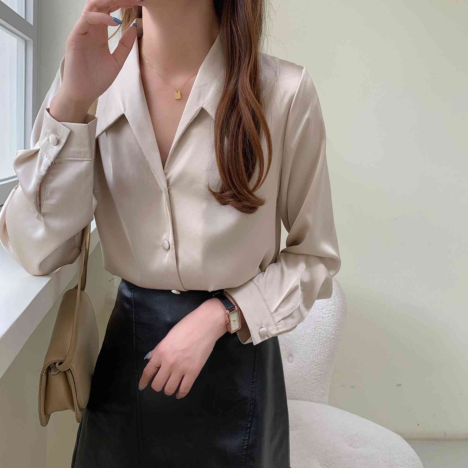 V-neck shirt women's top Button Up Satin Silk Shirt Vintage Blouse Women Long Sleeves Female Loose Street Shirts 920B 210420