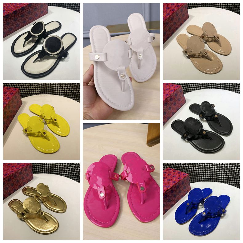 2021 high quality classic Tory sandals indoor slippers luxury children style flat shoes summer ladies flip flops size 35-43, Black
2021 high quality classic Tory sandals indoor slippers luxury children style flat shoes summer ladies flip flops size 35-43, Black