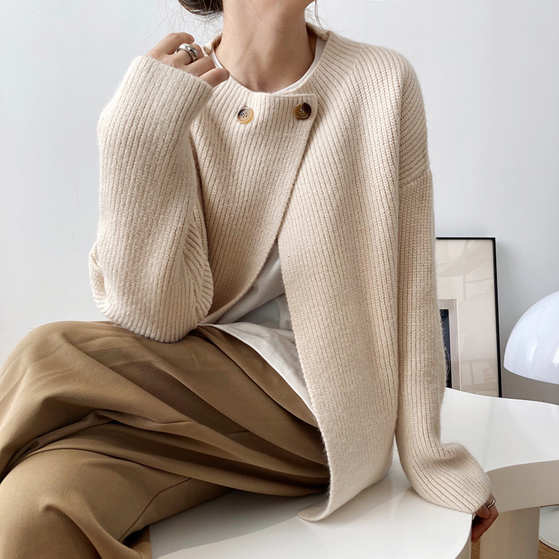 Women's Fur & Faux arrival Autumn women in knitted or crocheted cardigan jacket long sleeve loose retro female casual outwear cotton caridgan IG52, 1# shoe box
Women's Fur & Faux arrival Autumn women in knitted or crocheted cardigan jacket long sleeve loose retro female casual outwear cotton caridgan IG52, 1# shoe box