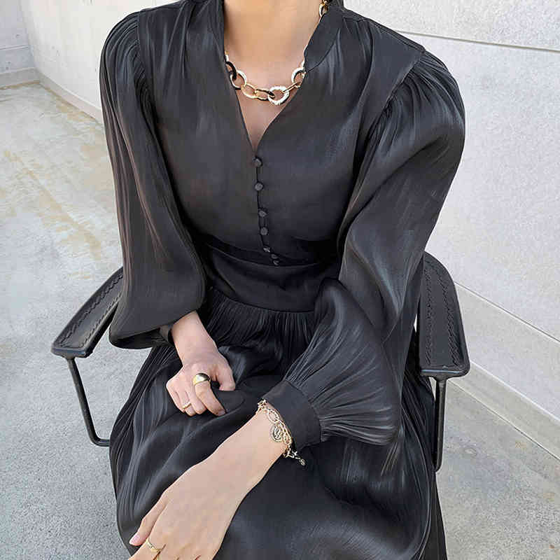 [EWQ] Spring Female New Stand Collar Single Breasted Solid Color Long Lantern Sleeve Minimalist Pleated A-Line Dress 8D1008 210409