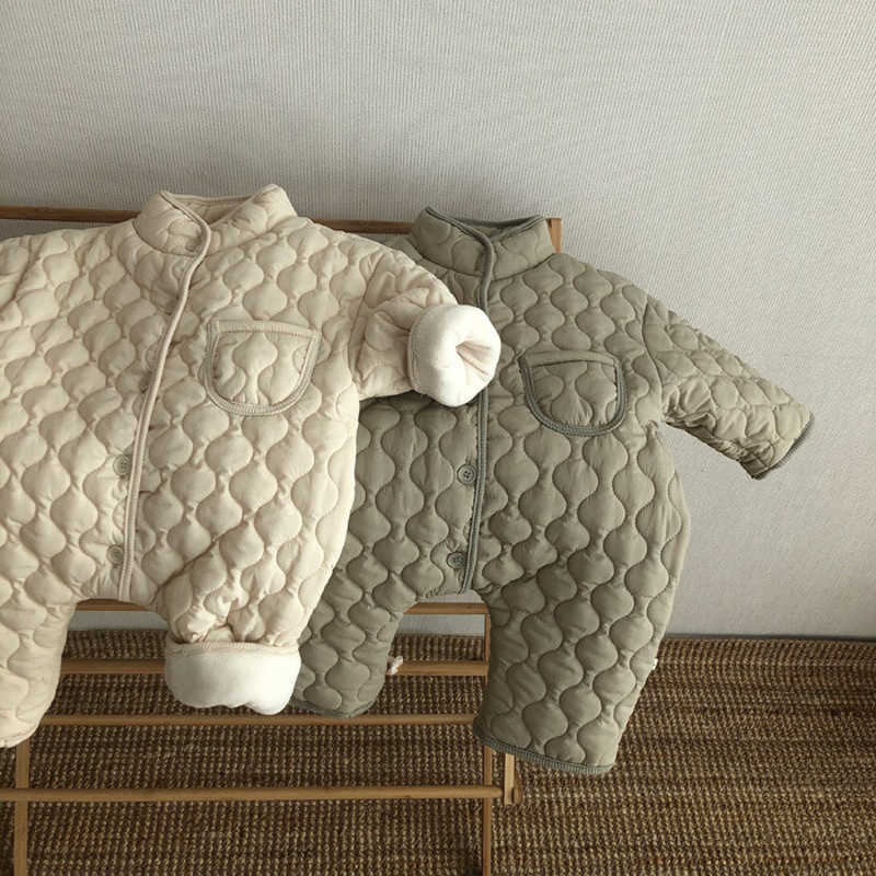 Winter Baby Warm Clothes Infant Thicken Romper Cotton Fashion Boys Plus Velvet Jumpsuit Retro Girls Down Jacket 0-24M 211011