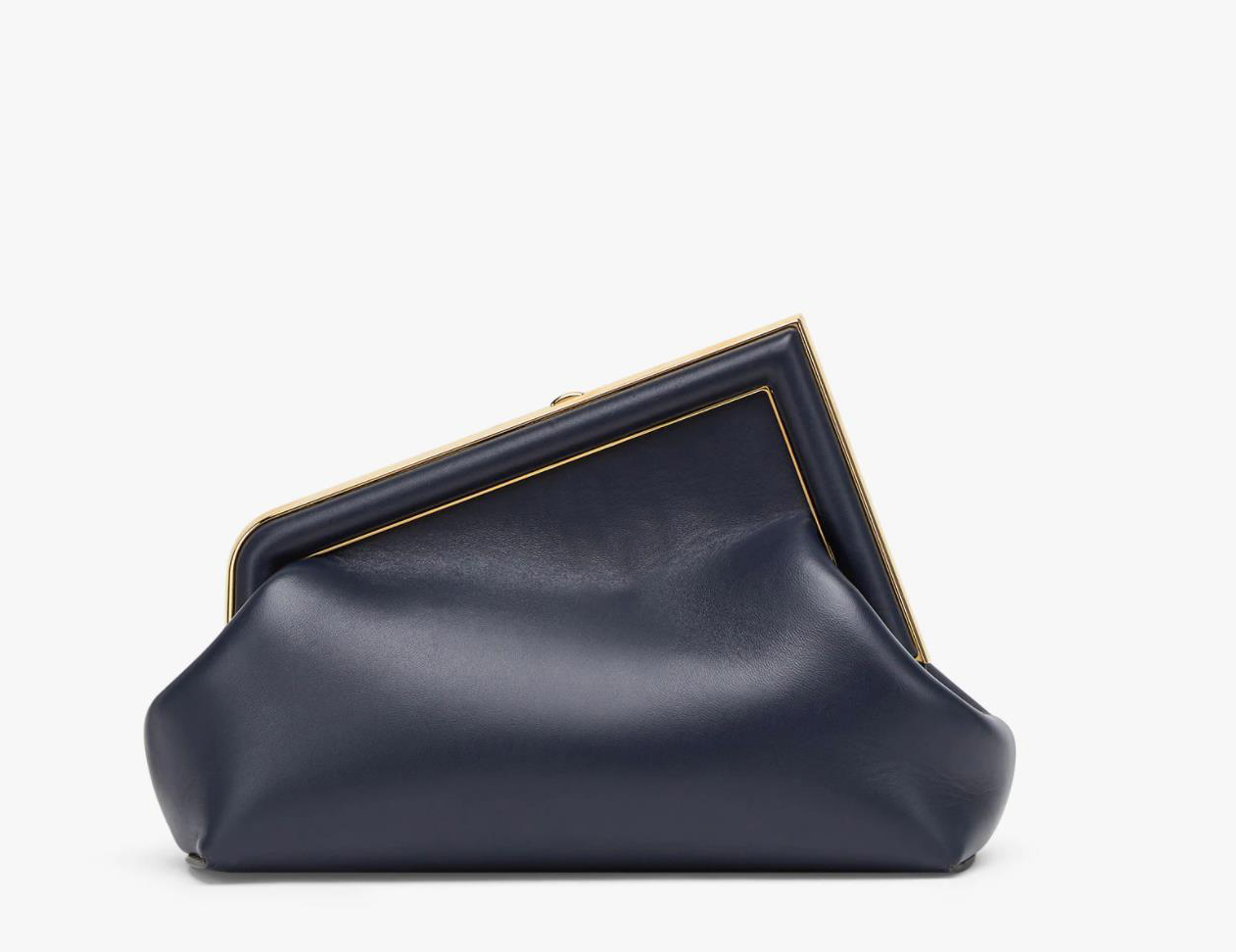 2022 fashion luxury designer handbag cross body shoulder bag messenger inner compartment lined with iconic pattern metal parts
2022 fashion luxury designer handbag cross body shoulder bag messenger inner compartment lined with iconic pattern metal parts