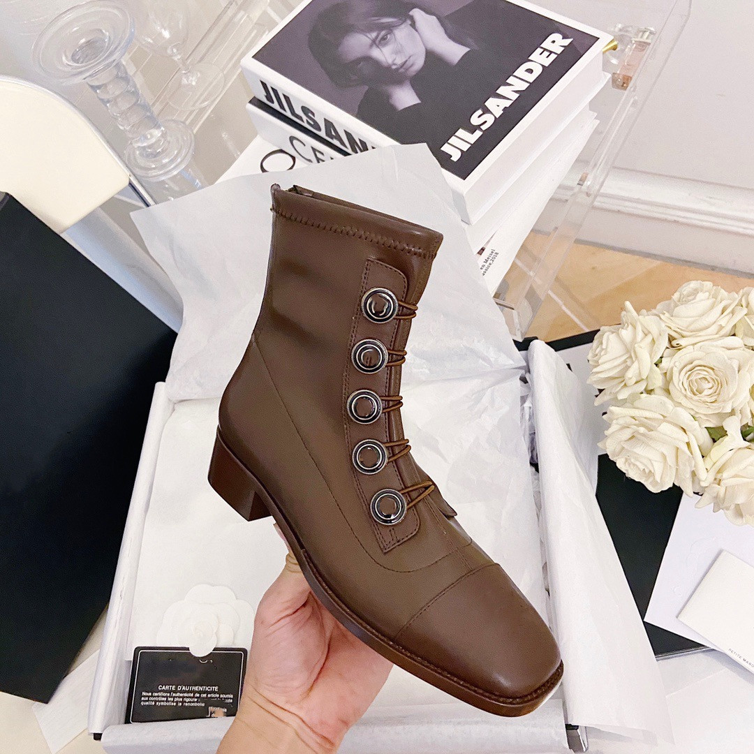 Women Leather Ankle Boot Wonderland Ranger Designer Lady Buckle Canvas Strap Lace-up Rubber Outsole Flat Bootie, Box
Women Leather Ankle Boot Wonderland Ranger Designer Lady Buckle Canvas Strap Lace-up Rubber Outsole Flat Bootie, Box