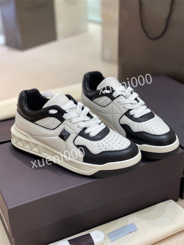 High Quality Designer Shoes Sneakers Leather Calfskin Casual shoe Technical Knit Men's and Women's Platform Multicolor Dunks Trainers, Choose the color
High Quality Designer Shoes Sneakers Leather Calfskin Casual shoe Technical Knit Men's and Women's Platform Multicolor Dunks Trainers, Choose the color