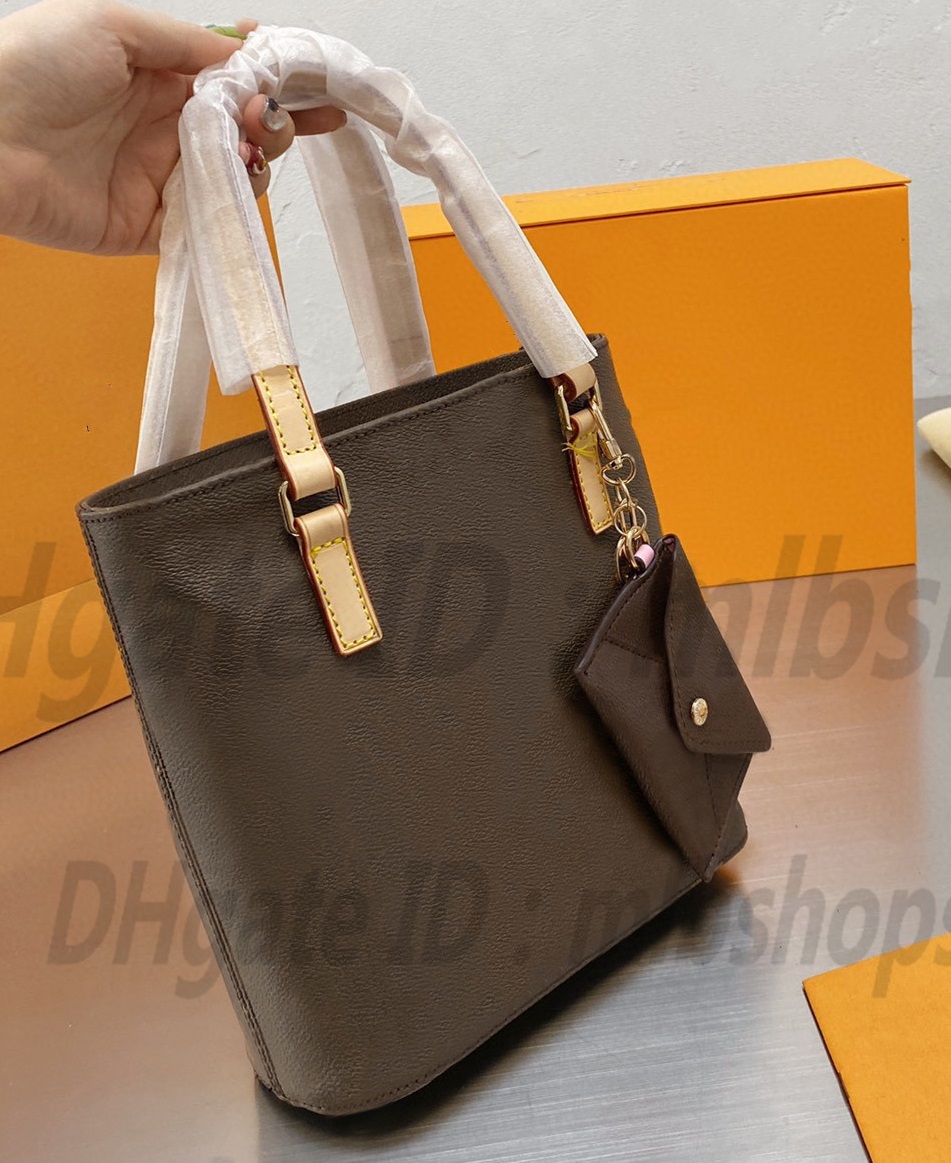 High Quality L luxurys Designer Fashion Women Shoulder Bags Handbags Totes Pocket Clutch Medieval With packet small bag leather purse Handbag 2021 Most Popular, No bags
High Quality L luxurys Designer Fashion Women Shoulder Bags Handbags Totes Pocket Clutch Medieval With packet small bag leather purse Handbag 2021 Most Popular, No bags