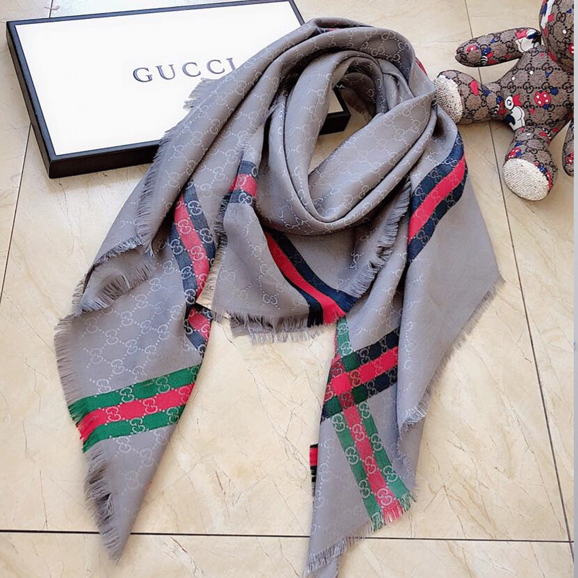 luxury brand men's fashion scarf designer headband classic gg
scarfs mink velvet material size 35*180cm, Blue;gray
luxury brand men's fashion scarf designer headband classic gg
scarfs mink velvet material size 35*180cm, Blue;gray