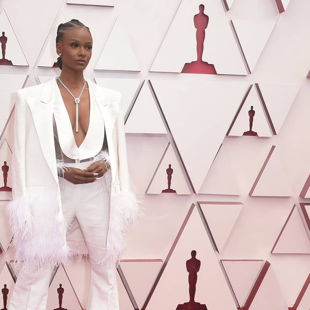 White Feather Women Suits Plus Size Celebrity Red Carpet Wide Pants Suit Ladies Prom Party Wedding (Jacket+Pants)