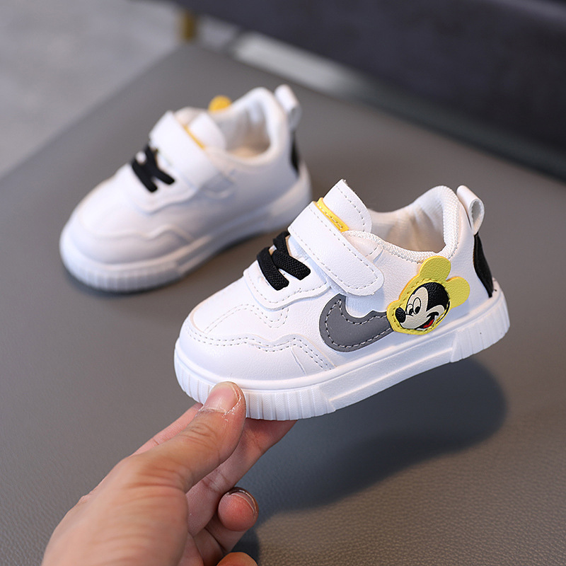 2021 new spring autumn winter cartoon baby white boys and girls walking children's sports light
2021 new spring autumn winter cartoon baby white boys and girls walking children's sports light