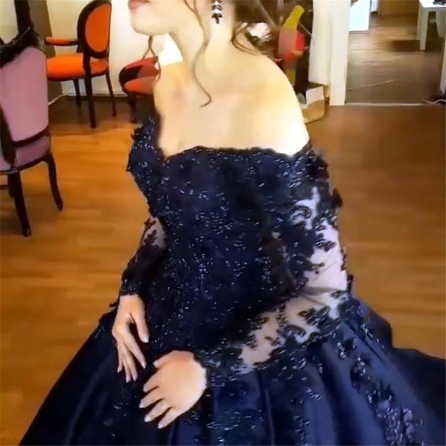 2021 Navy Blue Lace Appliques Long Sleeves Prom Dress Ball Gowns Off Shoulder Crystals Evening Dress Party Dress Formal Gowns