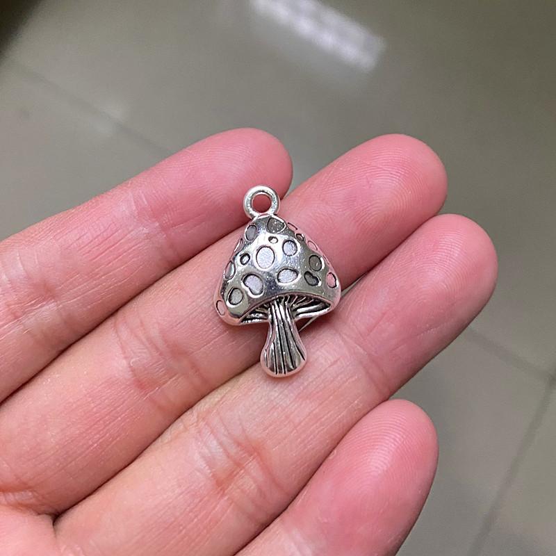 Charms 24pcs 26x17mm Mushroom Metal Pendants Antique Tone Jewelry Making DIY Bracelet Necklace Handmade Craft, Bronze;silver
Charms 24pcs 26x17mm Mushroom Metal Pendants Antique Tone Jewelry Making DIY Bracelet Necklace Handmade Craft, Bronze;silver