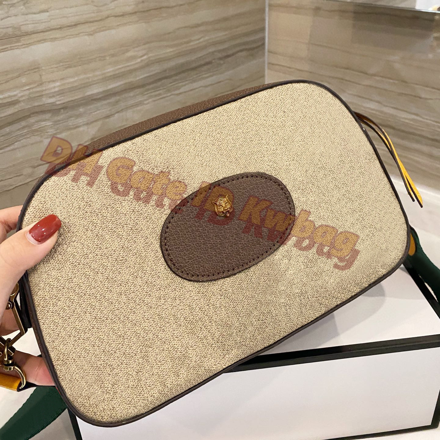 2021 Vintage Classic Camera bag Luxurys Designers Saddle Bags high-grade messenger Handbags crossbody handbag Canvas shoulder Flap Mini Wallet Clutch purse Tote, No bags
2021 Vintage Classic Camera bag Luxurys Designers Saddle Bags high-grade messenger Handbags crossbody handbag Canvas shoulder Flap Mini Wallet Clutch purse Tote, No bags