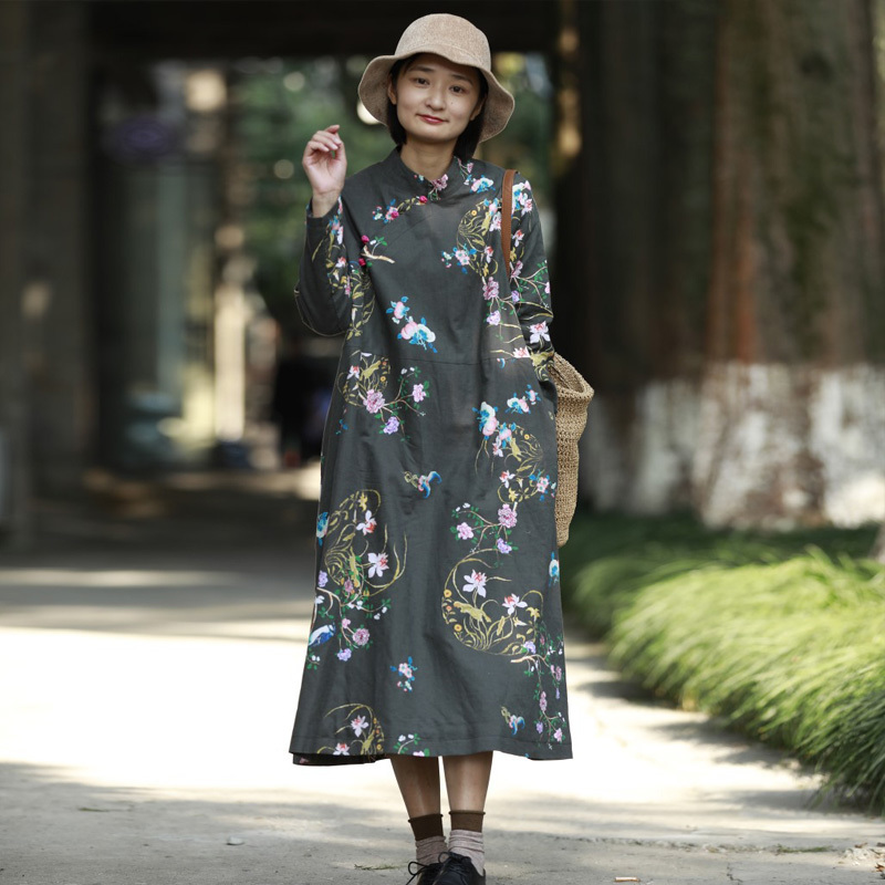 Johnature Women Print Floral Dress Linen Warm Vintage Robes Fleece Winter Long Sleeve Chinese Style Thick Cheongsam 210521, Multi
Johnature Women Print Floral Dress Linen Warm Vintage Robes Fleece Winter Long Sleeve Chinese Style Thick Cheongsam 210521, Multi