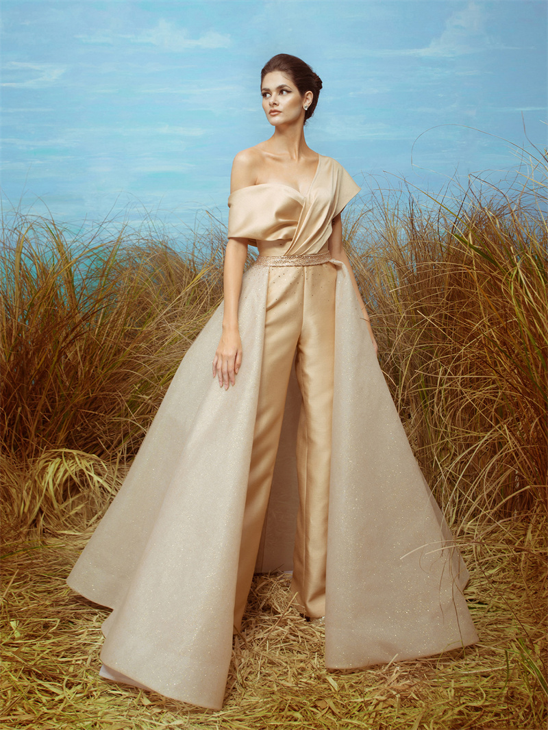 Gorgeous Jumpsuit Mother Of The Bride Dresses Beads With Detachable Train Ruffles Evening Dress Short Sleeves Formal Mother's Wear