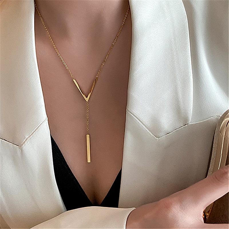 Pendant Necklaces Korean Exquisite Simple Geometric Clavicle Chain Necklace Fashion Temperament Versatile Women's Jewelry
Pendant Necklaces Korean Exquisite Simple Geometric Clavicle Chain Necklace Fashion Temperament Versatile Women's Jewelry