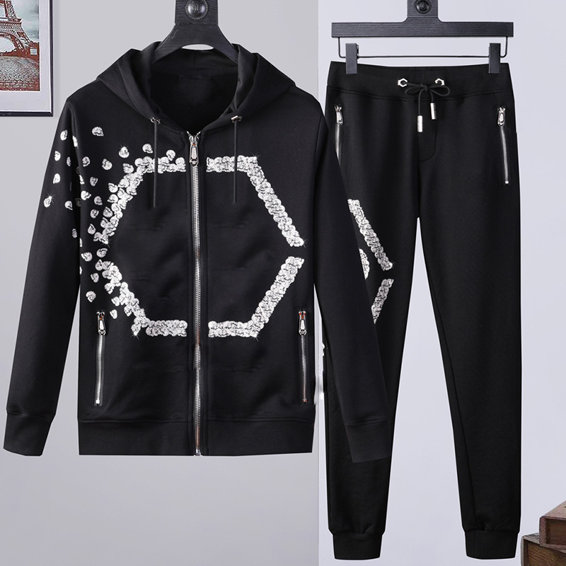 designer Tracksuits Mens Skull Cardigan Jacket+pants 2 Piece Sets Summer Casual Punk Sweatshirts print letter Skateboard sportswear Long sleeve sports clothing
designer Tracksuits Mens Skull Cardigan Jacket+pants 2 Piece Sets Summer Casual Punk Sweatshirts print letter Skateboard sportswear Long sleeve sports clothing