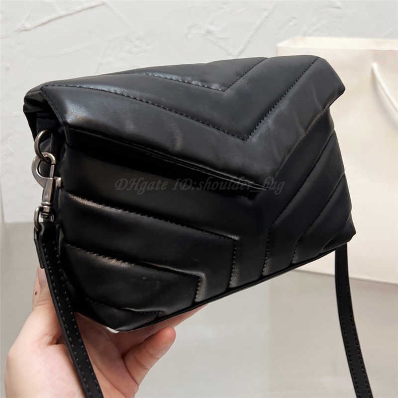 CLASSIC FLOWER Designers Handbag Luxury Shoulder Bags Crossbody Purse Wallets Tote Flap Plain Letters Hasp Stripes Tartan Interior Zipper Pocket Women, Style z
CLASSIC FLOWER Designers Handbag Luxury Shoulder Bags Crossbody Purse Wallets Tote Flap Plain Letters Hasp Stripes Tartan Interior Zipper Pocket Women, Style z