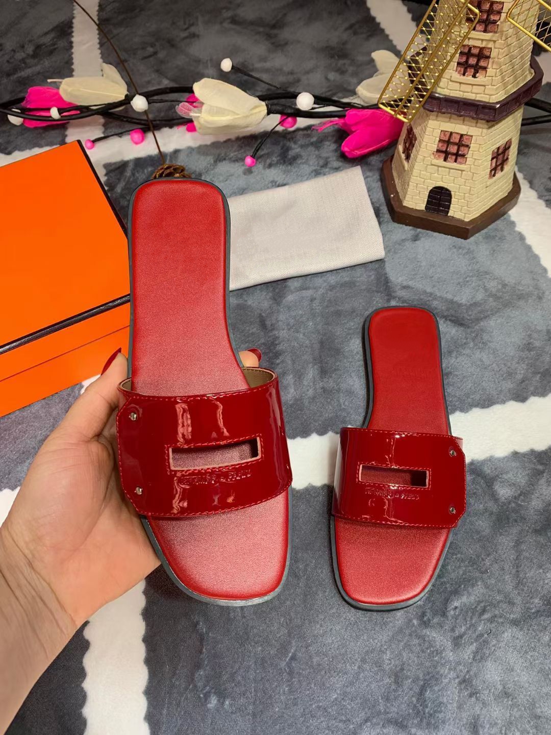 Fashion Paris Womens Slippers Beautiful Scuffs Shoes Summer Beach Slides Girls Flat Slippers Ladies Flip Flops Loafers with h kjh001
Fashion Paris Womens Slippers Beautiful Scuffs Shoes Summer Beach Slides Girls Flat Slippers Ladies Flip Flops Loafers with h kjh001