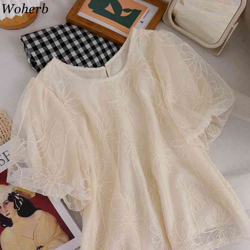 Lace Embroidery Elegant Blouse Korean Chic Sweet Short Puff Sleeve Tops Loose Streetwear Blouses Femme Summer 210519