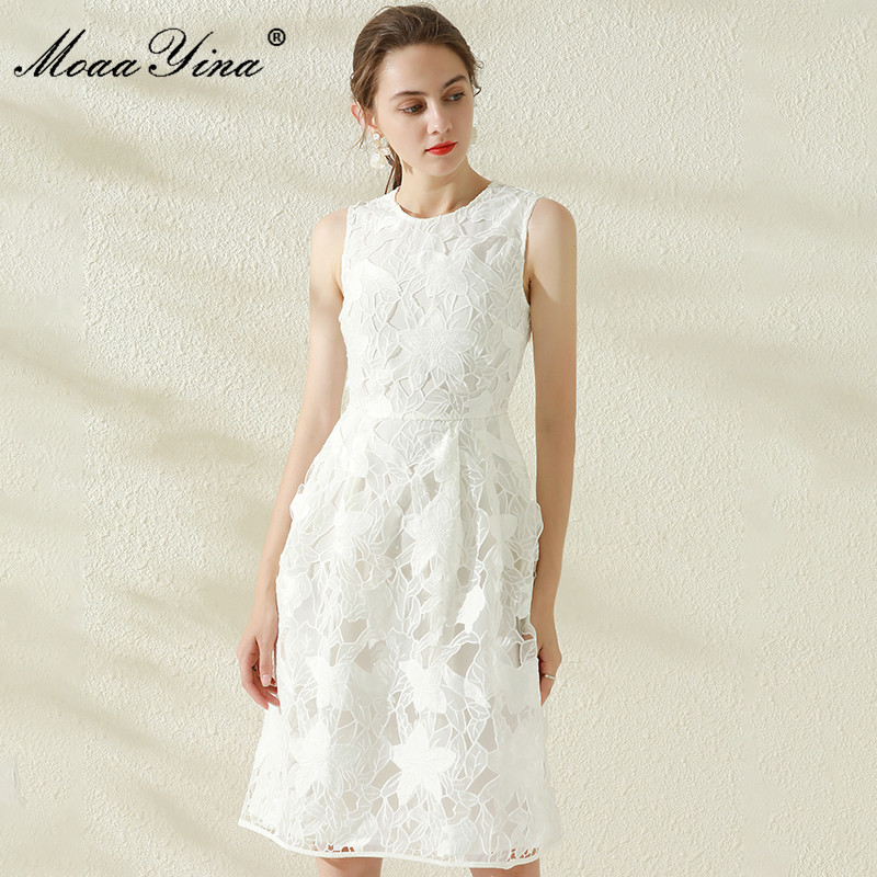 Summer Runway Elegant Party Dress Women's O-Neck Sleeveless Fashion White/Black Hollow Embroidery Vintage Mini 210524