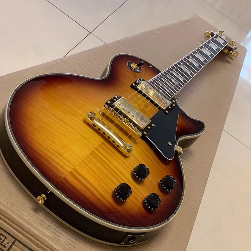 Classic electric guitar, luxury professional level, quality mahogany, free delivery to home.
Classic electric guitar, luxury professional level, quality mahogany, free delivery to home.