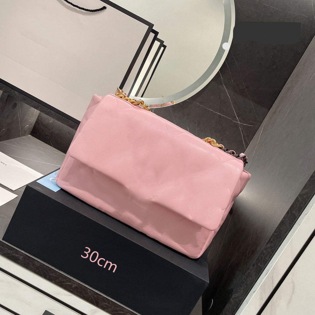Classic woman hand bags genuine leather flap clutch shoulder small Female package lamb purse gold chain fashion bag wholesale, Green
Classic woman hand bags genuine leather flap clutch shoulder small Female package lamb purse gold chain fashion bag wholesale, Green