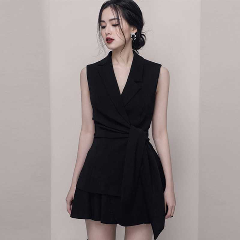 Runway Designer Women Skirt Suits Summer Black sleeveless turn down collar Vest Tops + Mini Set Vestidos 210526
Runway Designer Women Skirt Suits Summer Black sleeveless turn down collar Vest Tops + Mini Set Vestidos 210526