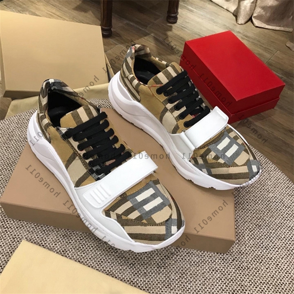 High Quality Sneaker Casual Shoes Real Leather shell Sneakers Trainers Stripes Shoe Fashion trainer For Man Woman Box 03, Black
High Quality Sneaker Casual Shoes Real Leather shell Sneakers Trainers Stripes Shoe Fashion trainer For Man Woman Box 03, Black