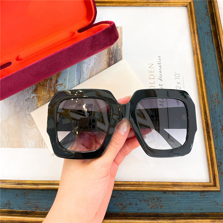 0178 Designer Black Oversize Square Women Sunglasses Summer Style Womens Sunglass Ladies Full Frame Sun glasses UV Protection Fahion Mixed Color Come With Box
0178 Designer Black Oversize Square Women Sunglasses Summer Style Womens Sunglass Ladies Full Frame Sun glasses UV Protection Fahion Mixed Color Come With Box