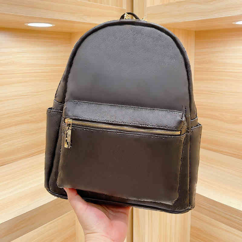 Designer Backpack Luxury Bag Genuine leather High-quality big capacity New pattern Classic retro Fashion brand 9 styles With original box, Freight dhl
Designer Backpack Luxury Bag Genuine leather High-quality big capacity New pattern Classic retro Fashion brand 9 styles With original box, Freight dhl