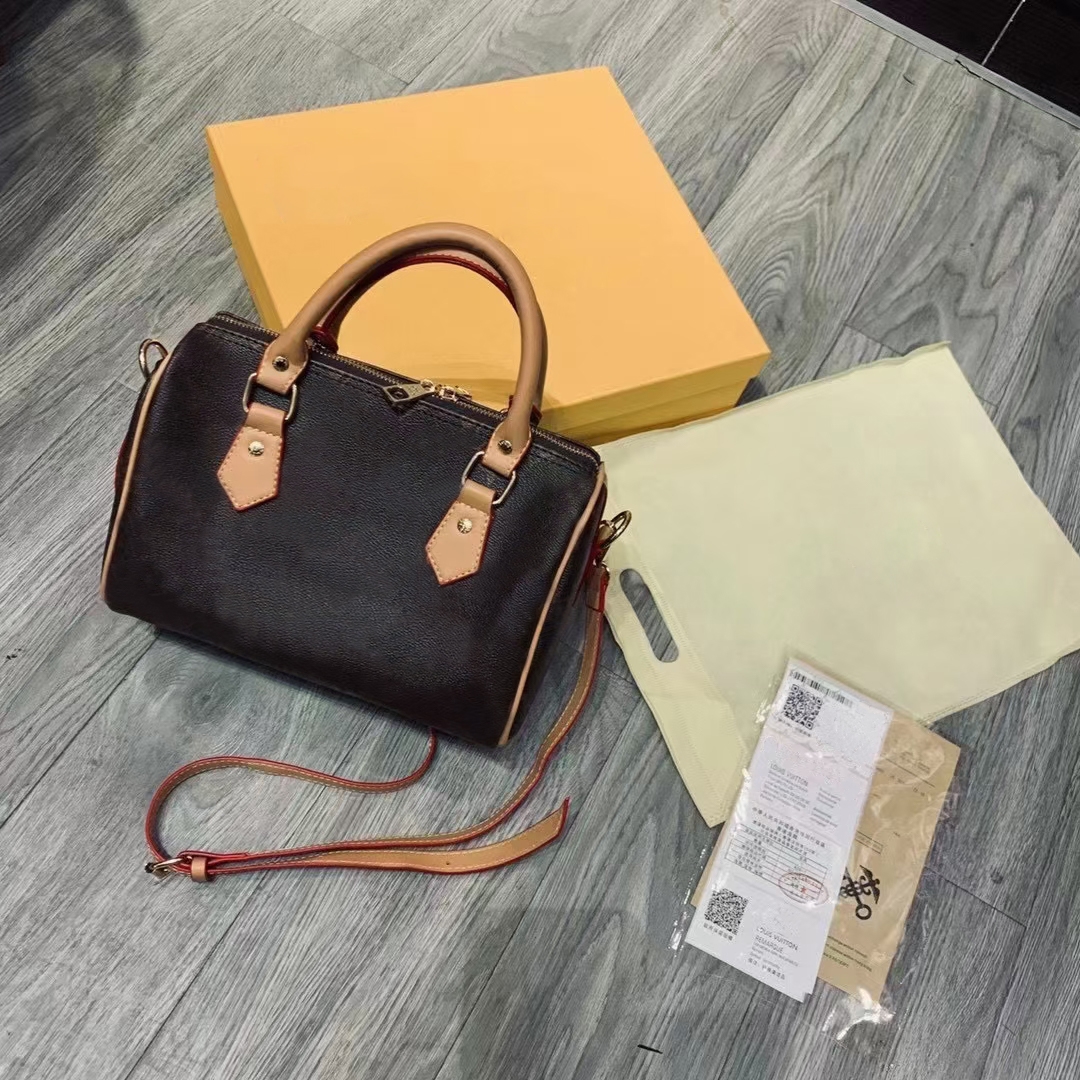 M61252 vintage Cowhide Nano Speedy Shoulder Crossbody Bags with handle strap Designer Luxury Handbags Women's Fashion Messenger Bag Pillow Purses
M61252 vintage Cowhide Nano Speedy Shoulder Crossbody Bags with handle strap Designer Luxury Handbags Women's Fashion Messenger Bag Pillow Purses