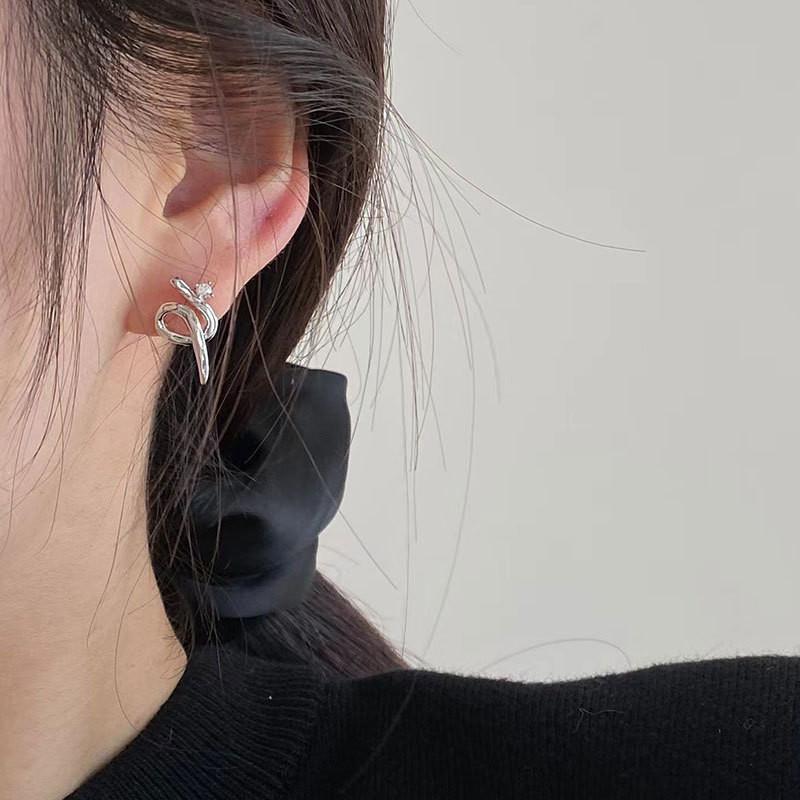 Stud Real 925 Sterling Silver Irregular Line Earrings For Women Fine Jewelry 2022 Snake Shape Earings Female Accessories, Golden;silver
Stud Real 925 Sterling Silver Irregular Line Earrings For Women Fine Jewelry 2022 Snake Shape Earings Female Accessories, Golden;silver
