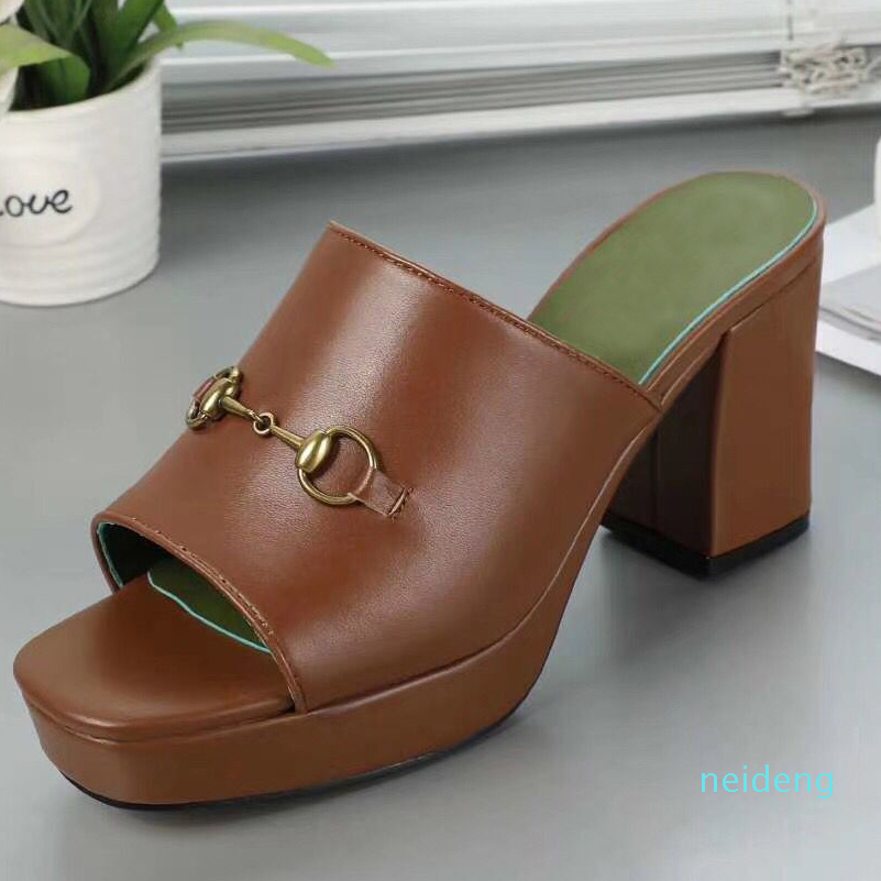 Beach slippers Summer Women Shoes Coarser heel flops 100% Soft leather lady Half slipper Metal Letter High heeled sandals Large2021, Red
Beach slippers Summer Women Shoes Coarser heel flops 100% Soft leather lady Half slipper Metal Letter High heeled sandals Large2021, Red