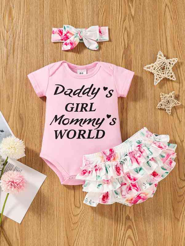 Baby Girl Slogan Graphic Bodysuit & Floral Shorts & Headband SHE