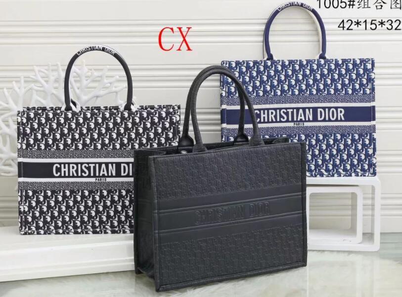 Designer Unisex Formal Wallets Business Women's Hand Plain Man Luxury Quality Handbag Classic Bag Purse Tag Wallet Black Handbags Ladie Mvah, Red;black
Designer Unisex Formal Wallets Business Women's Hand Plain Man Luxury Quality Handbag Classic Bag Purse Tag Wallet Black Handbags Ladie Mvah, Red;black