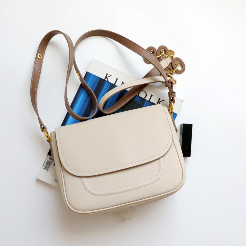 Evening Bags Bag 2022 Design Sense Shoulder Strap Chain Buckle Diagonal Leather Handbag Retro Cowhide Single Armpit
Evening Bags Bag 2022 Design Sense Shoulder Strap Chain Buckle Diagonal Leather Handbag Retro Cowhide Single Armpit